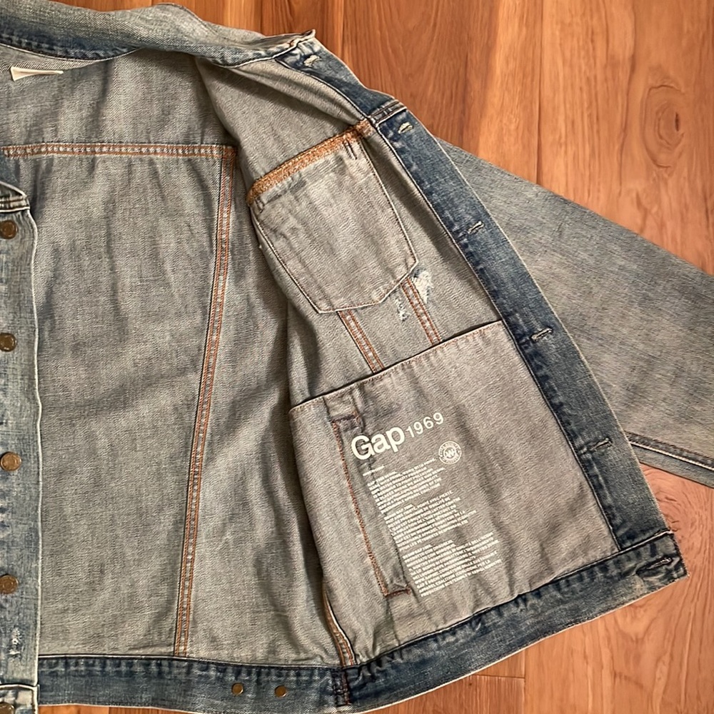 GAP Icon Denim Jacket - Picture 3 of 9